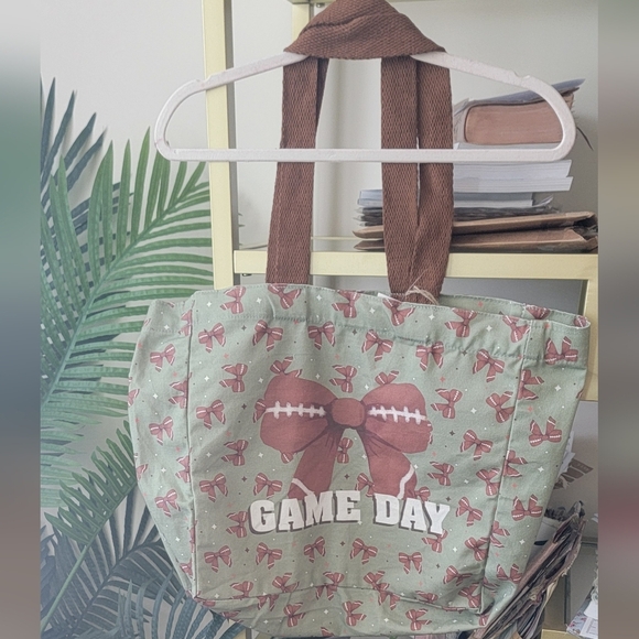 🎀🏈 Game Day Football Shopper Bag 🏈🎀 - Picture 1 of 8